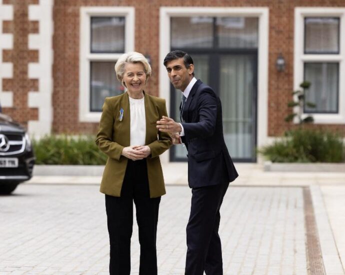 PM Rishi Sunak and EU chief Ursula von der Leyen clinch Brexit deal over Northern Ireland trade