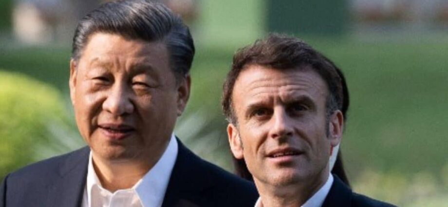 French president Macron kissing Xi Jinping's "ass": Donald Trump