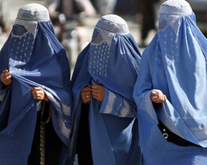 Taliban bans families, women from restaurants with gardens